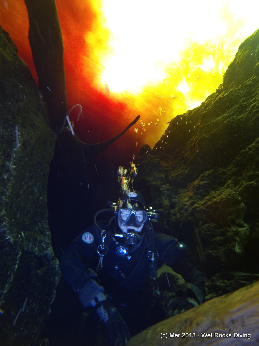 Perfect AM Lighting in Devil’s Ear | Wet Rocks Diving