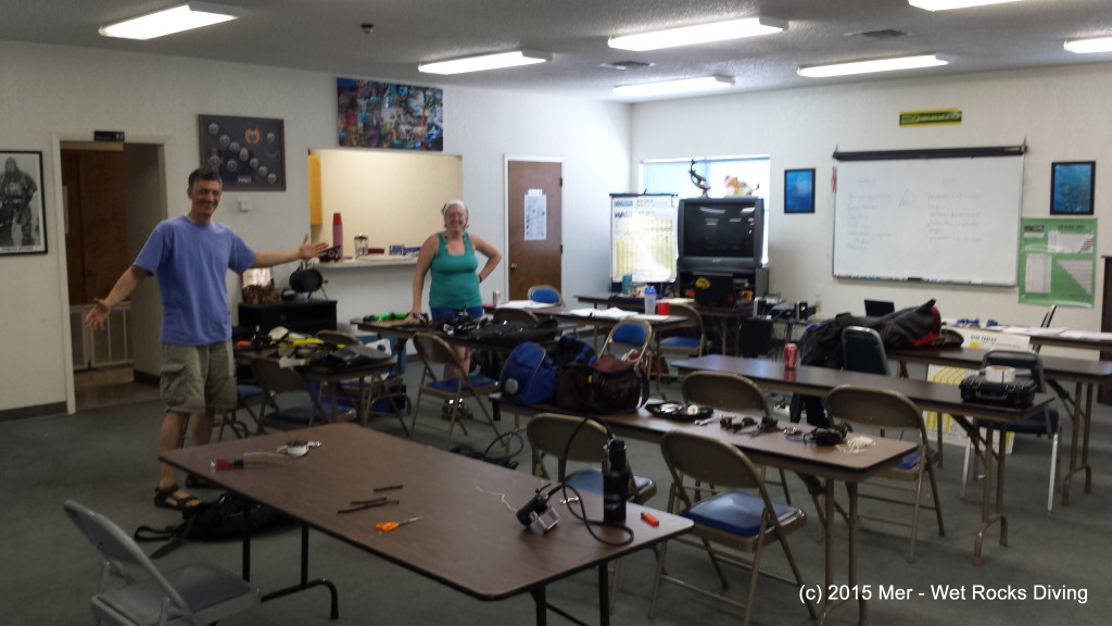 How is it possible that 3 divers are taking up this entire classroom...